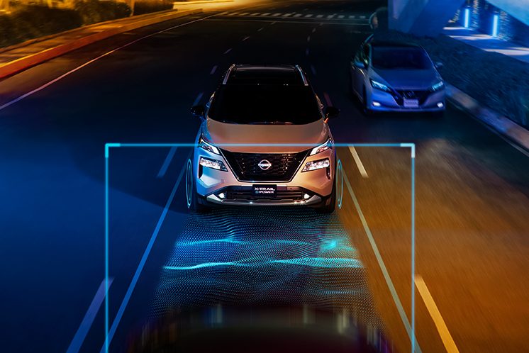 Gráfico de SUV con monitor inteligente de alerta al conductor