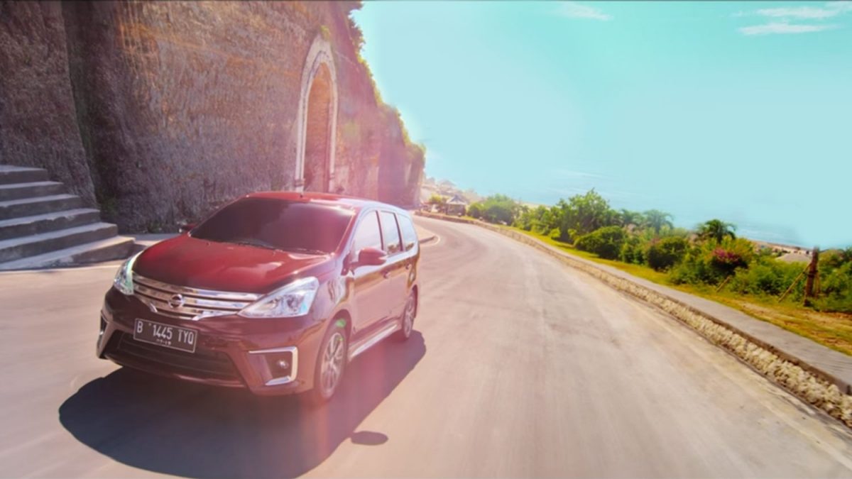 nissan new grand livina video