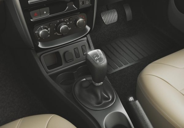 Nissan opens pre-booking for Terrano