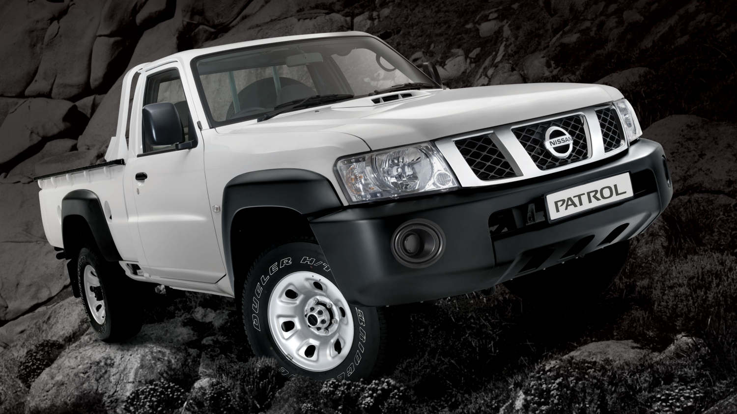 Nissan patrol pickup