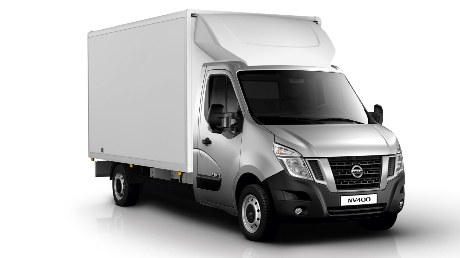 Nissan nv 400