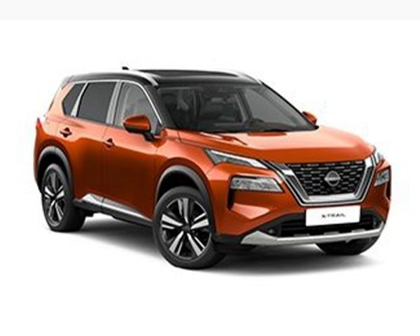 Vista frontal de Nissan Xtrail platinum bitono naranja con negro
