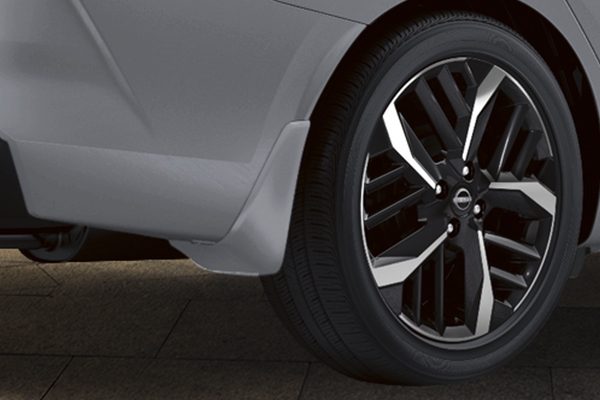 Nissan Versa 2023 set de loderas frontales y traseras