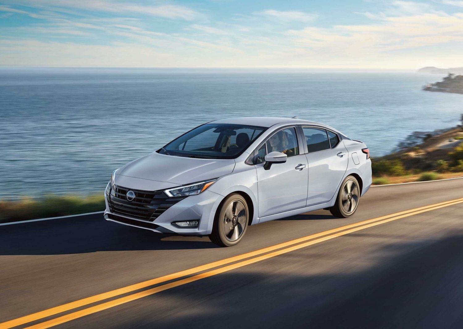 Nissan Sentra 2023 vista frontal precio especial