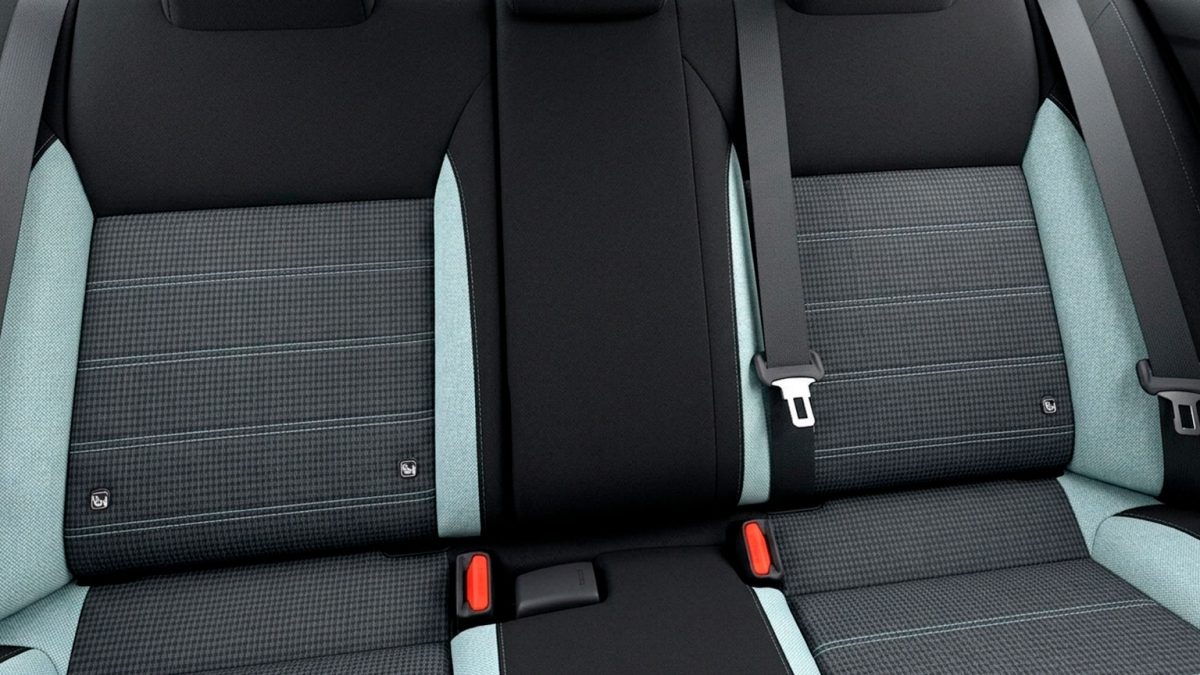 Asientos con piel del Nissan Versa 2026