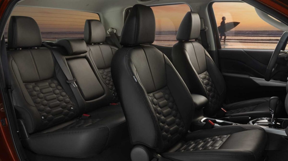 El espacio interior de Nissan Frontier 2025 es perfecto para llegar hasta donde quieras
