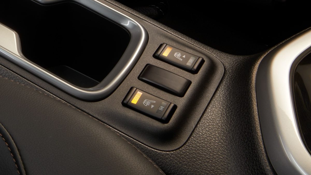 Asómbrate con los asientos calefactables Zero Gravity de Nissan Frontier 2024