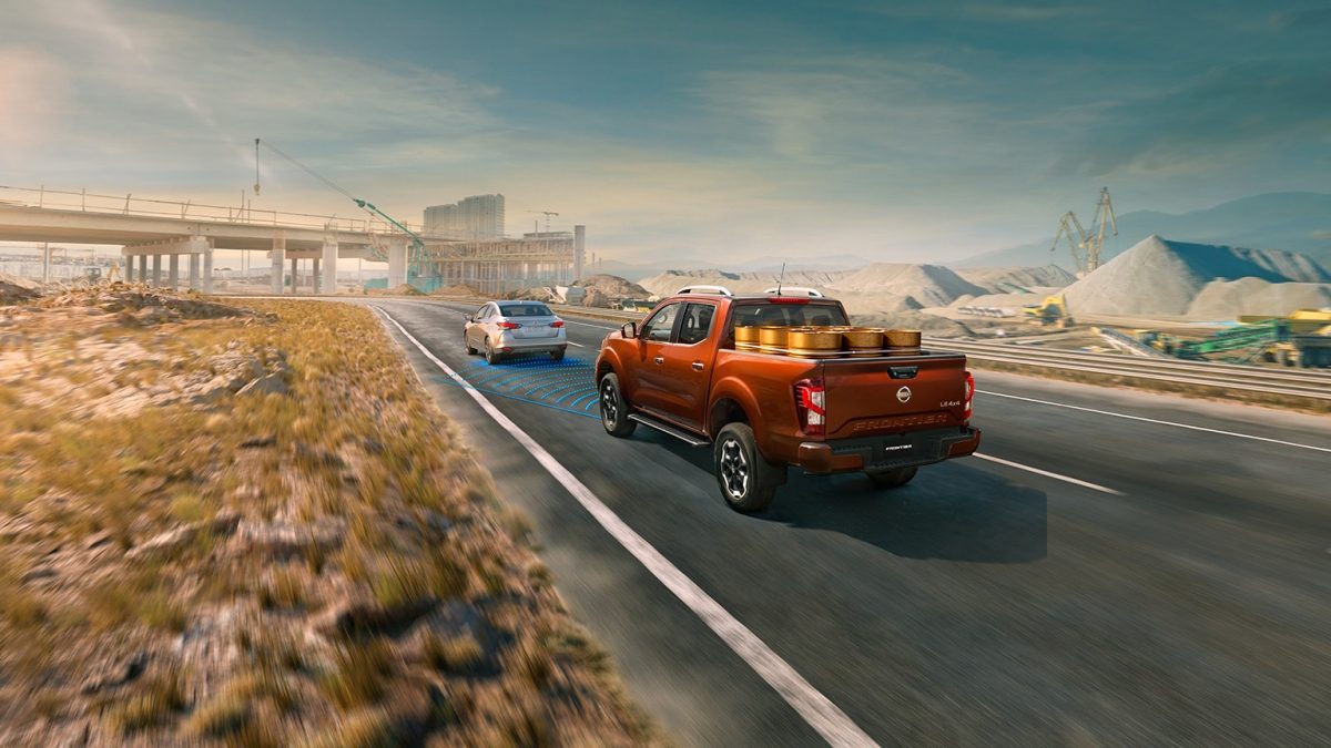 With Nissan Frontier 2024 you have performance for any land